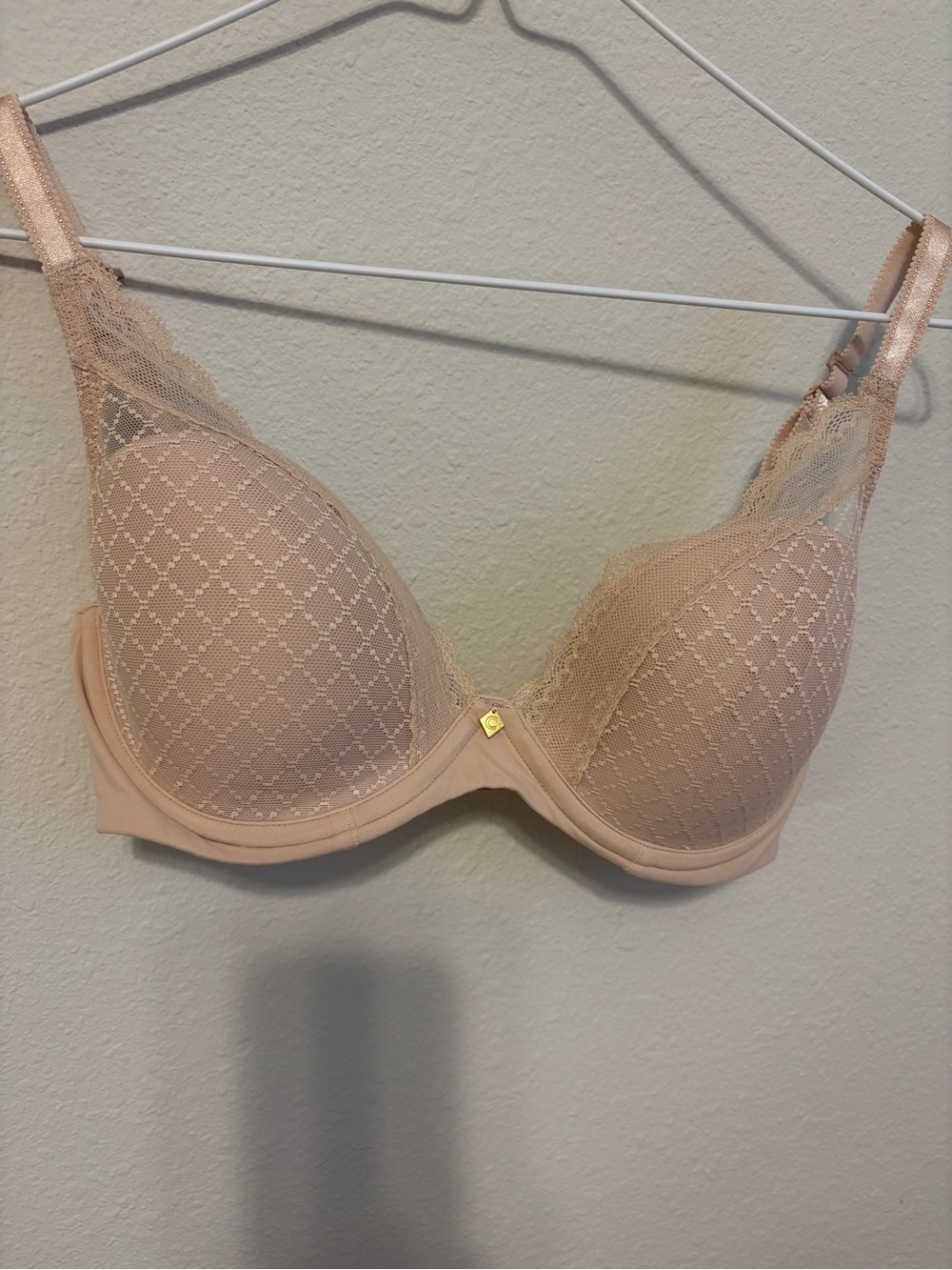 Chantelle Lace Bra in Light Beige